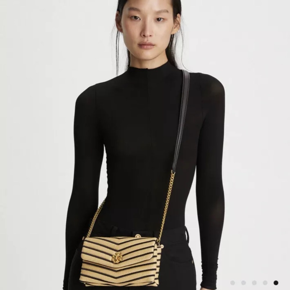 Tory Burch Kira Wallet Chain in Straw